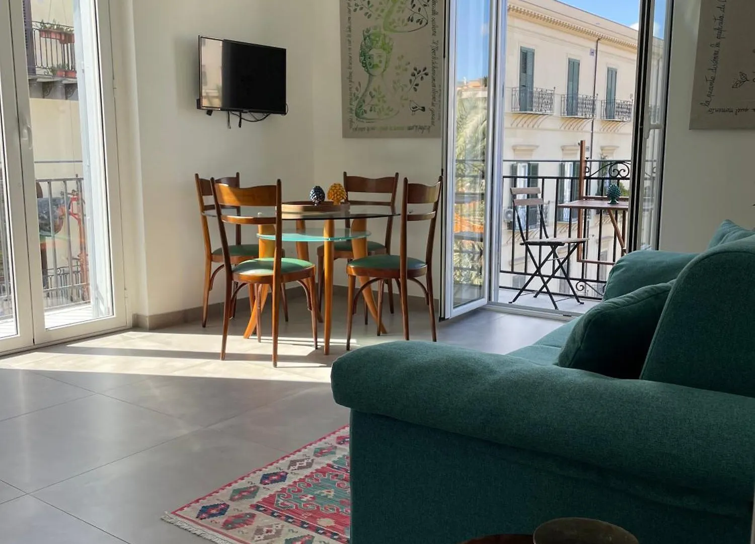 Case Orlando_A City Center Sicilian Treat Palermo Apartment